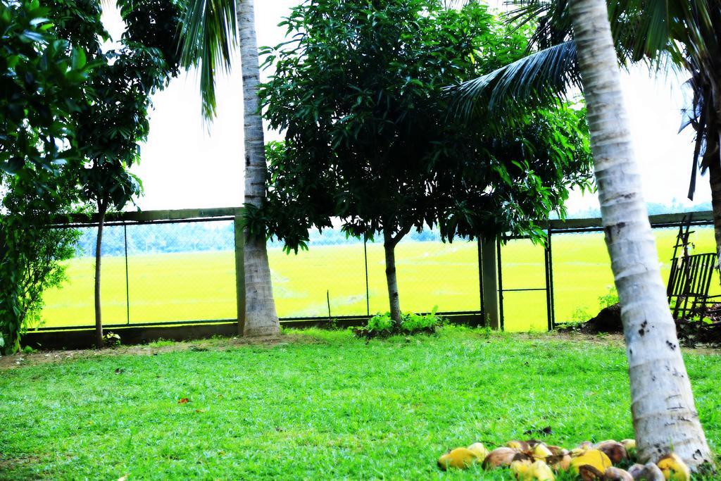 Centra Villa Kataragama Buitenkant foto