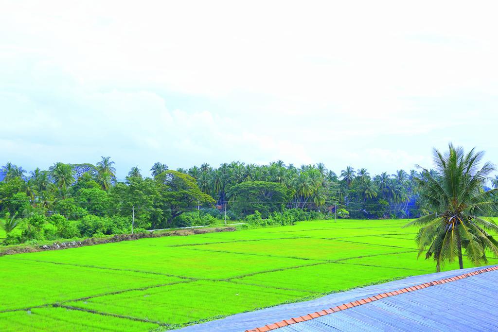 Centra Villa Kataragama Buitenkant foto